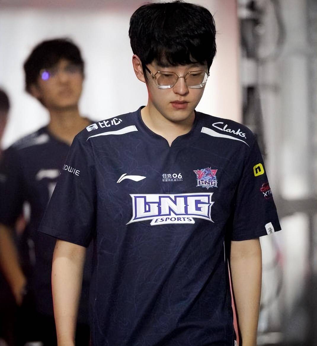 包含Scout连续七场比赛得分超过战术调整，瑞士队不断突破！的词条